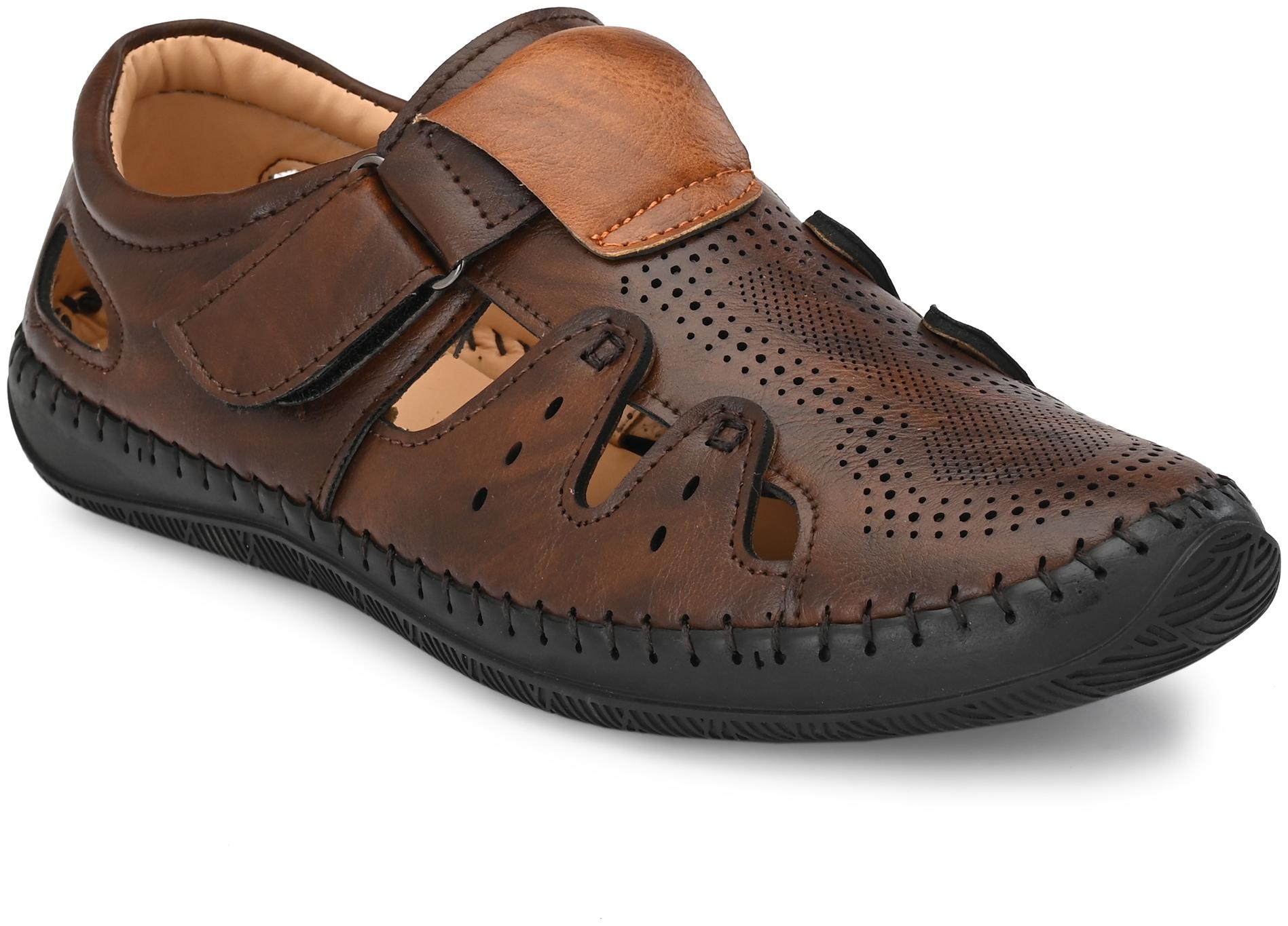 

BUCIK Men Brown Sandals