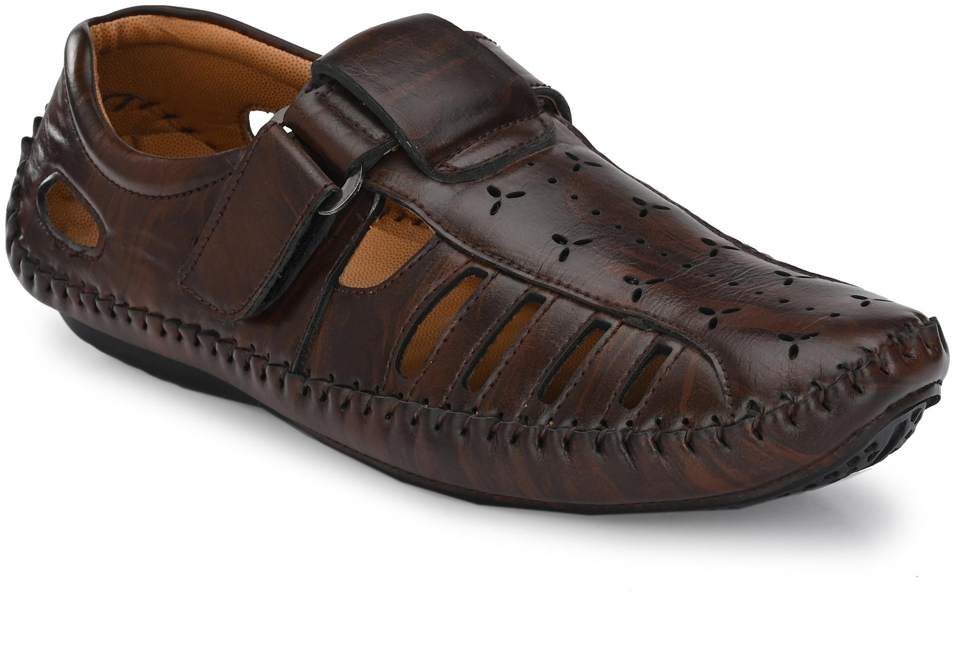 

BUCIK Men Brown Sandals
