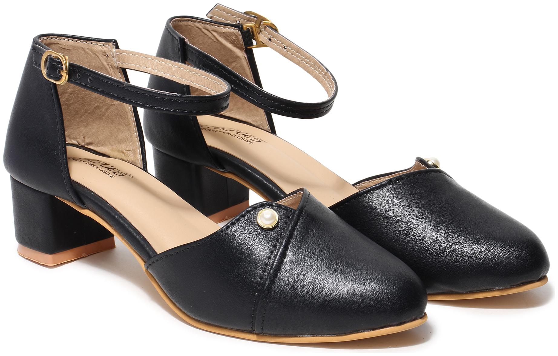 

Butterflies Women Black Heeled Sandals