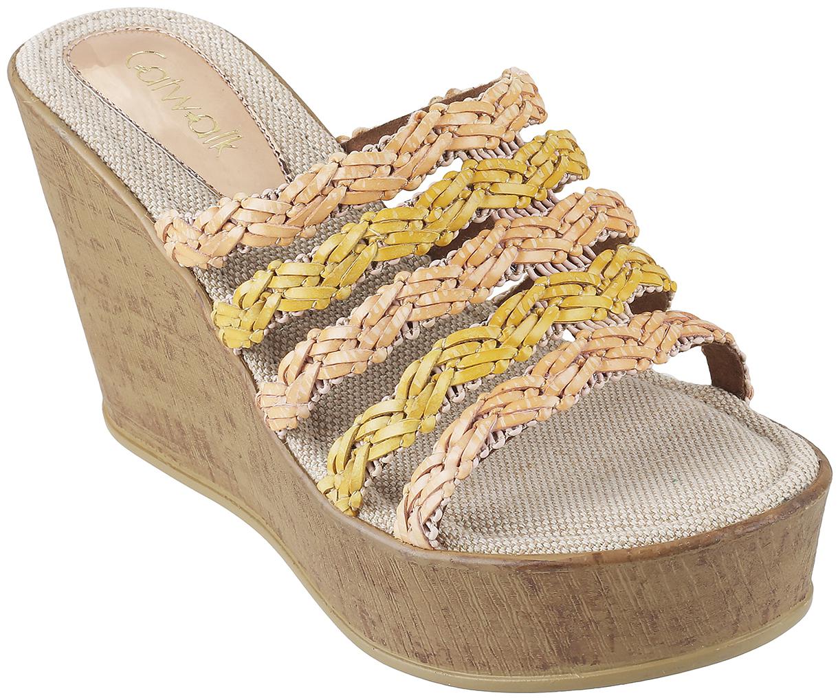 

Catwalk Women Pink Wedges