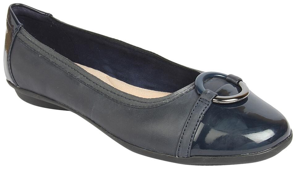 

Clarks Women Navy Blue Bellies
