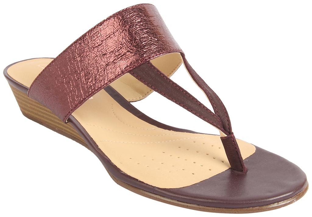 

Clarks Women Burgundy Heeled Sandals