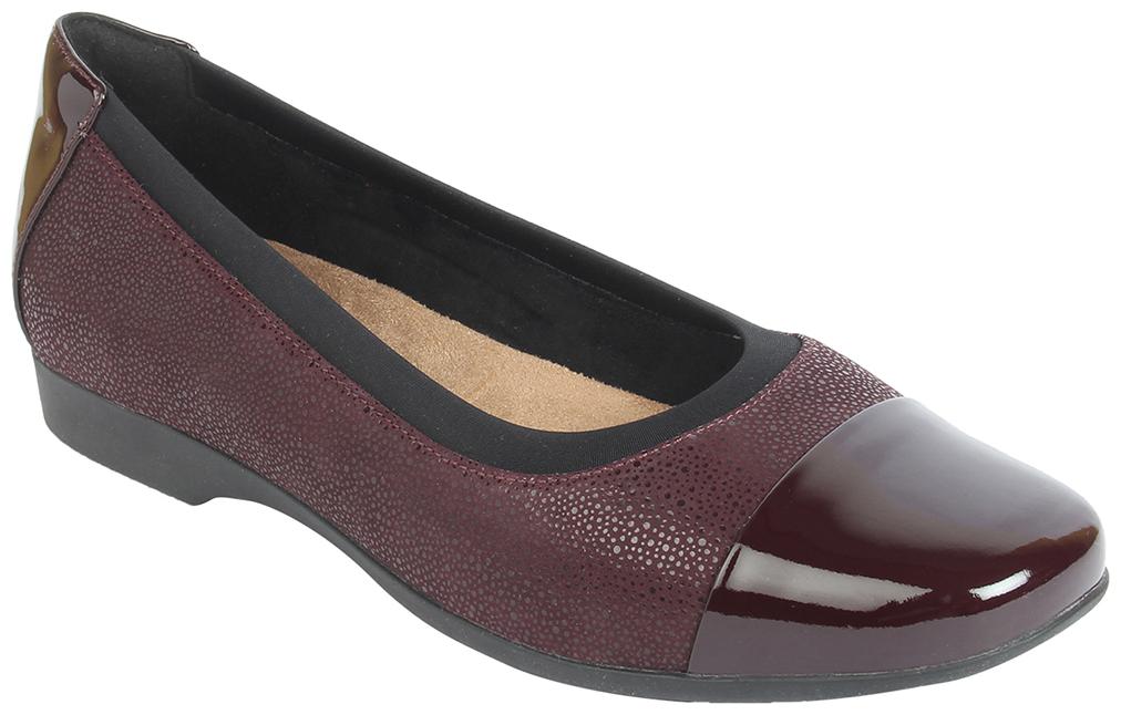 

Clarks Women Purple Bellies