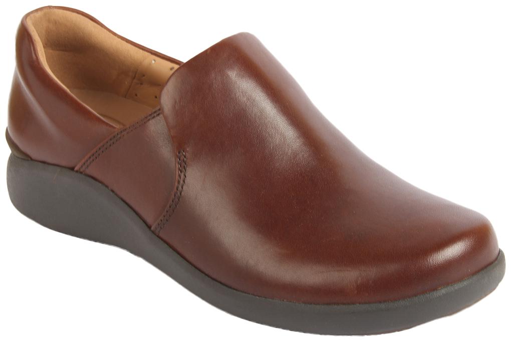 

Clarks Women Tan Loafers