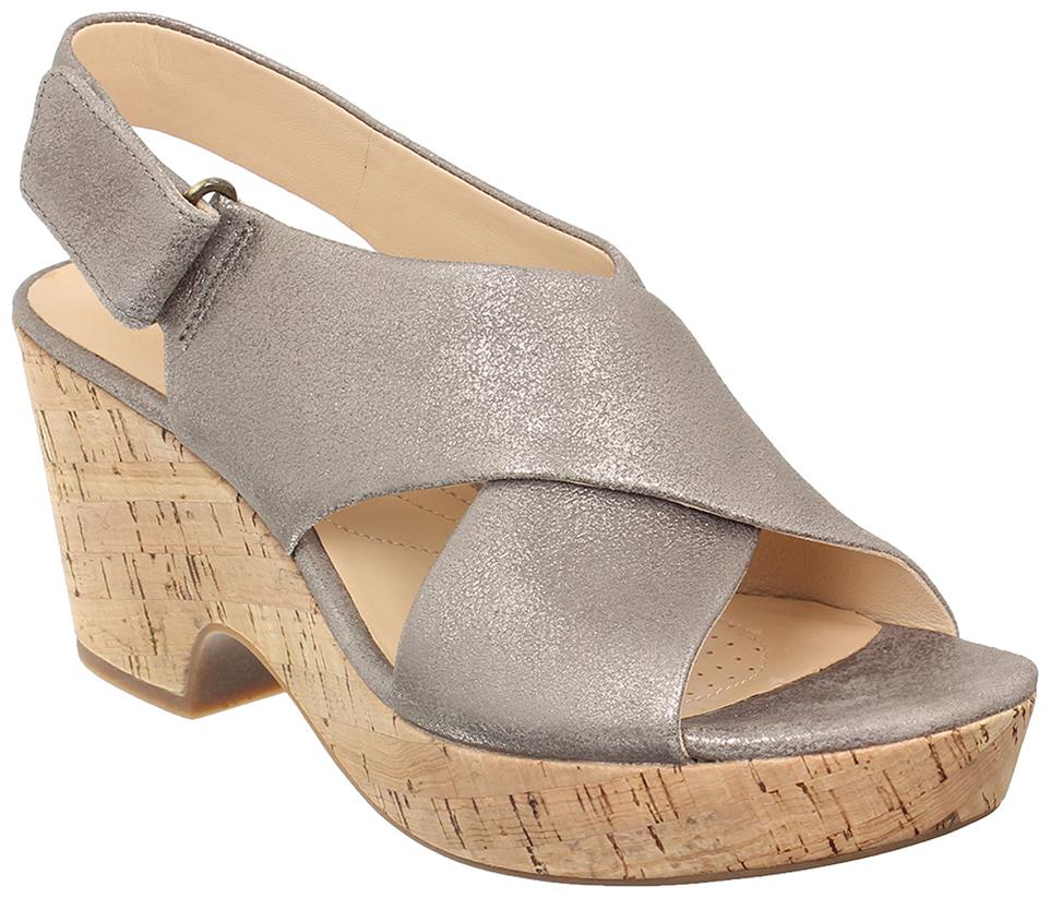 

Clarks Women Grey Sandals