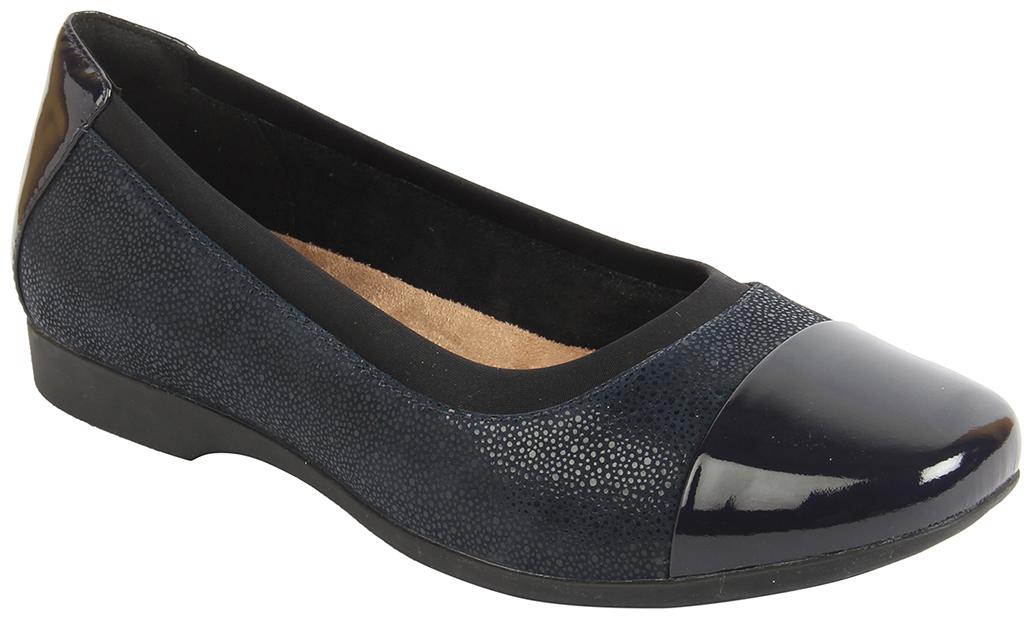 

Clarks Women Navy Blue Bellies