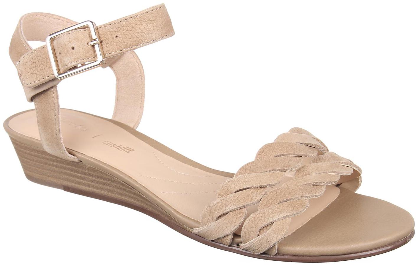 

Clarks Women Brown Sandals