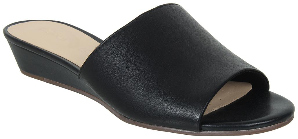 

Clarks Women Black Sandals