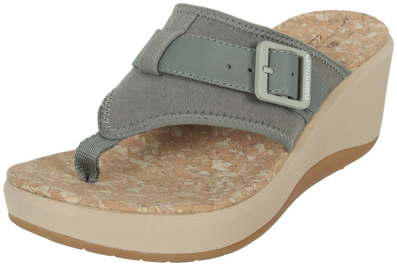 

Clarks Women Green Wedges