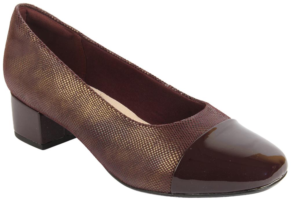 

Clarks Women Burgundy Heeled Sandals