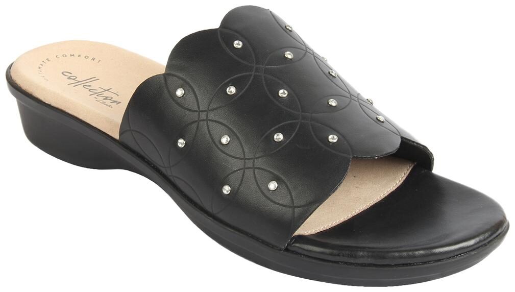 

Clarks Synthetic Solid Black Casual Sandals For Women