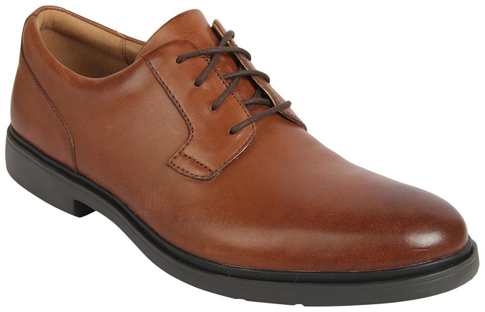 

Clarks Tan Formal Shoes For Men