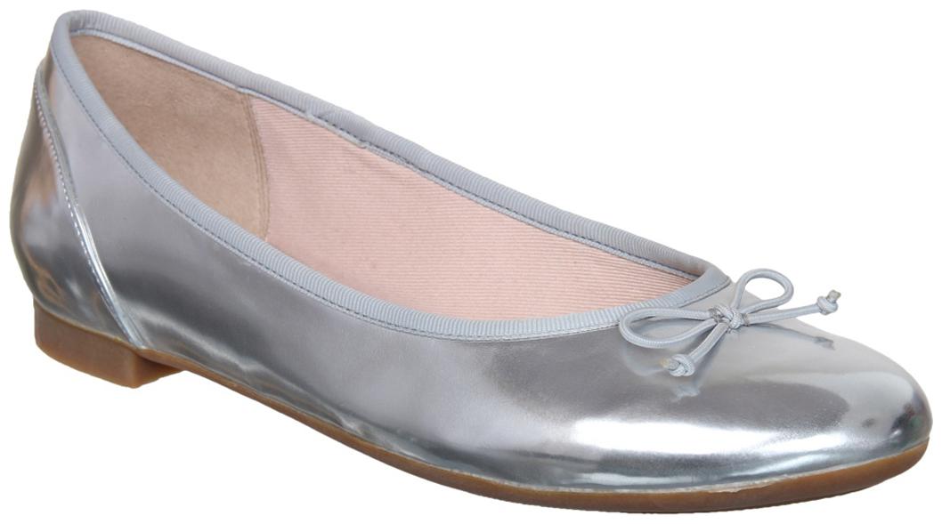 

Clarks Women Silver Bellies