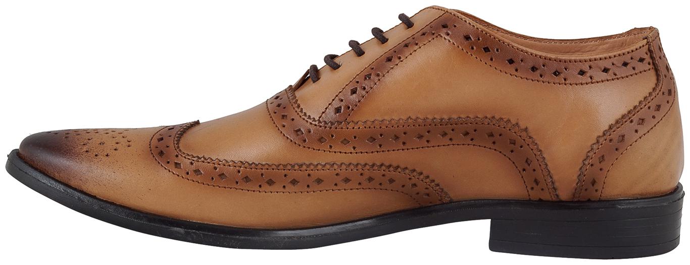 

CLOG LONDON Men Beige Brogues Formal Shoes - CL1088