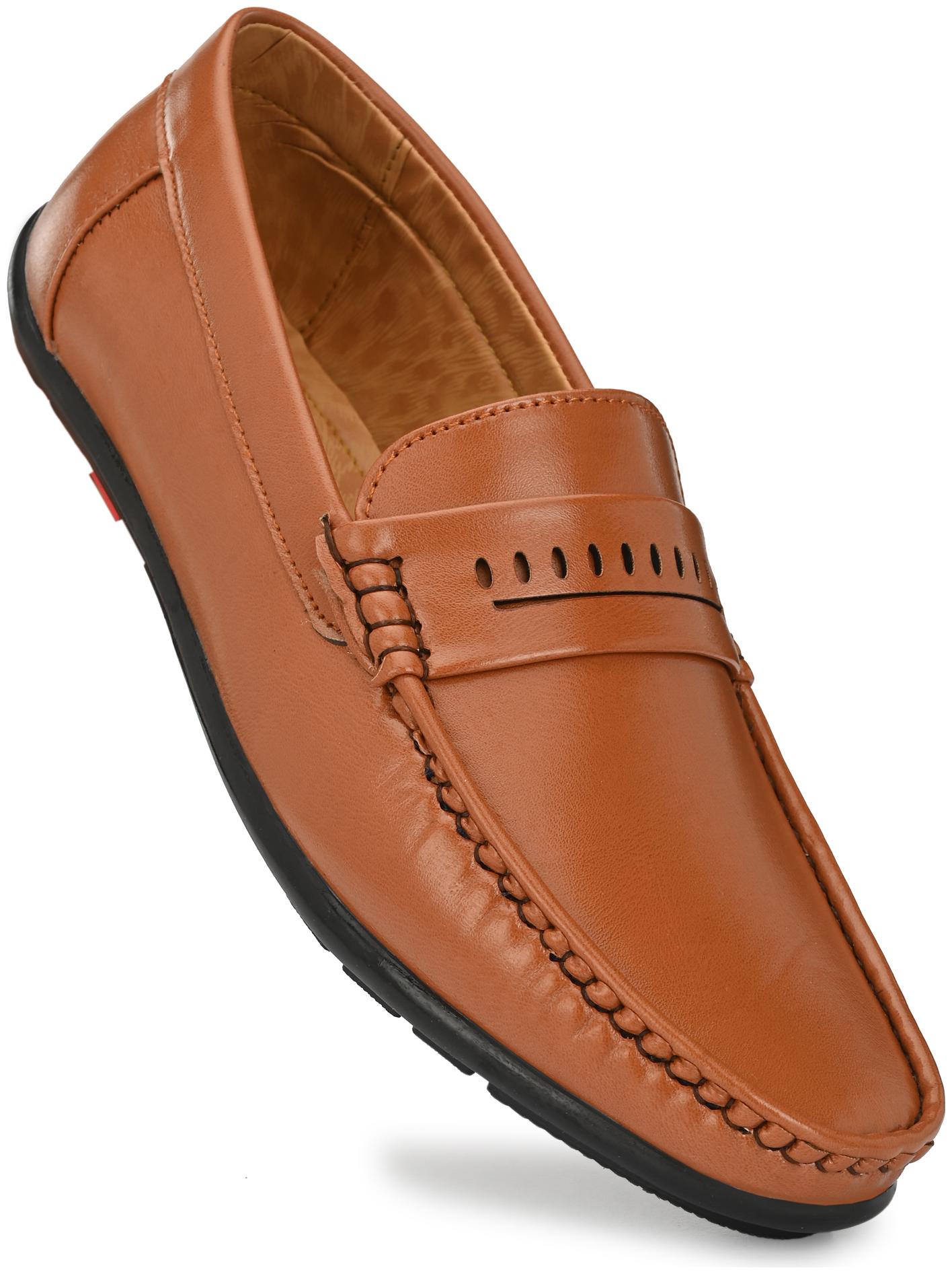 

CLOWITE Men Tan Loafers - HD 146