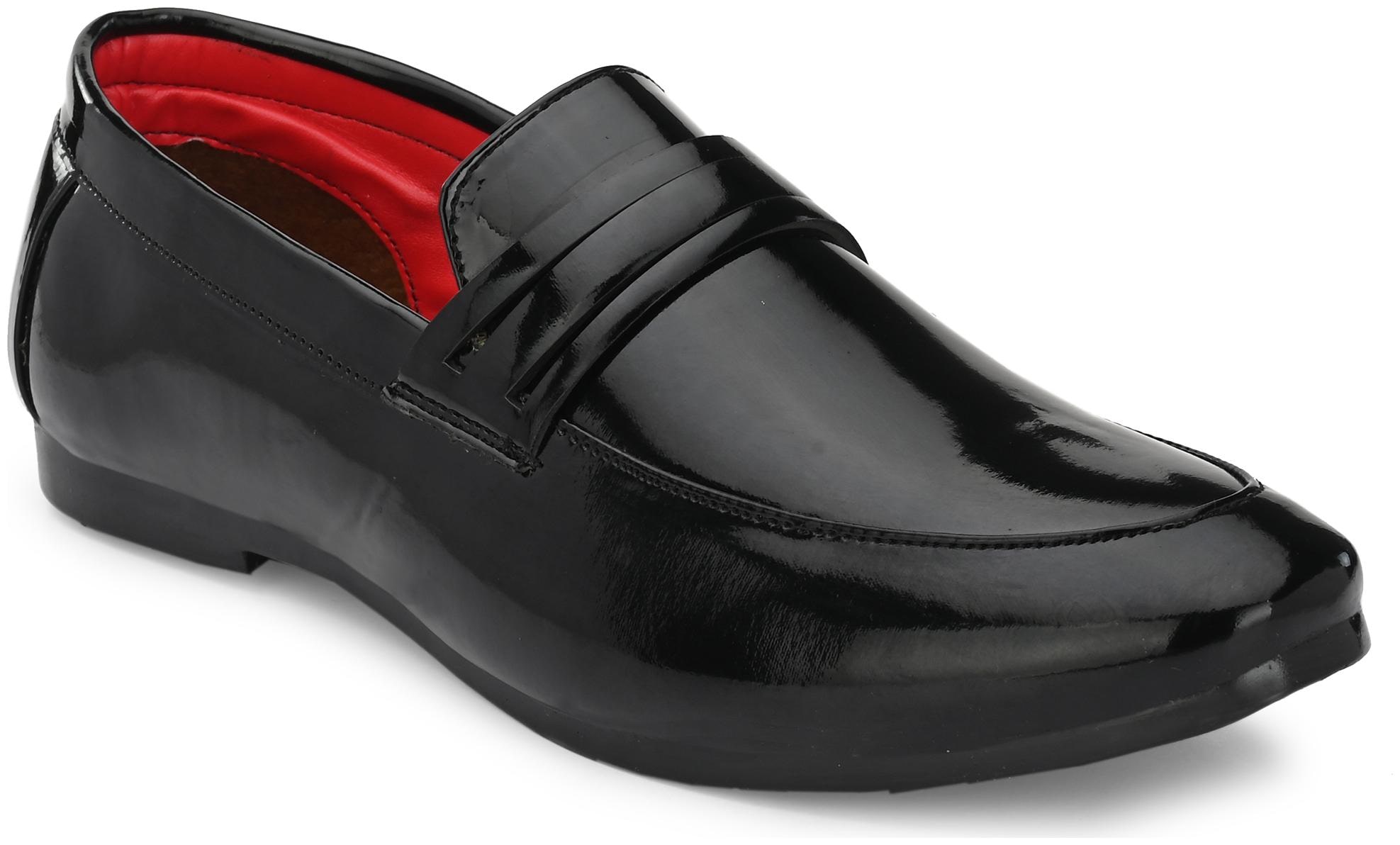 

CLOWITE Men Black Slip-On Formal Shoes - HD 139 BLACK - HD 139