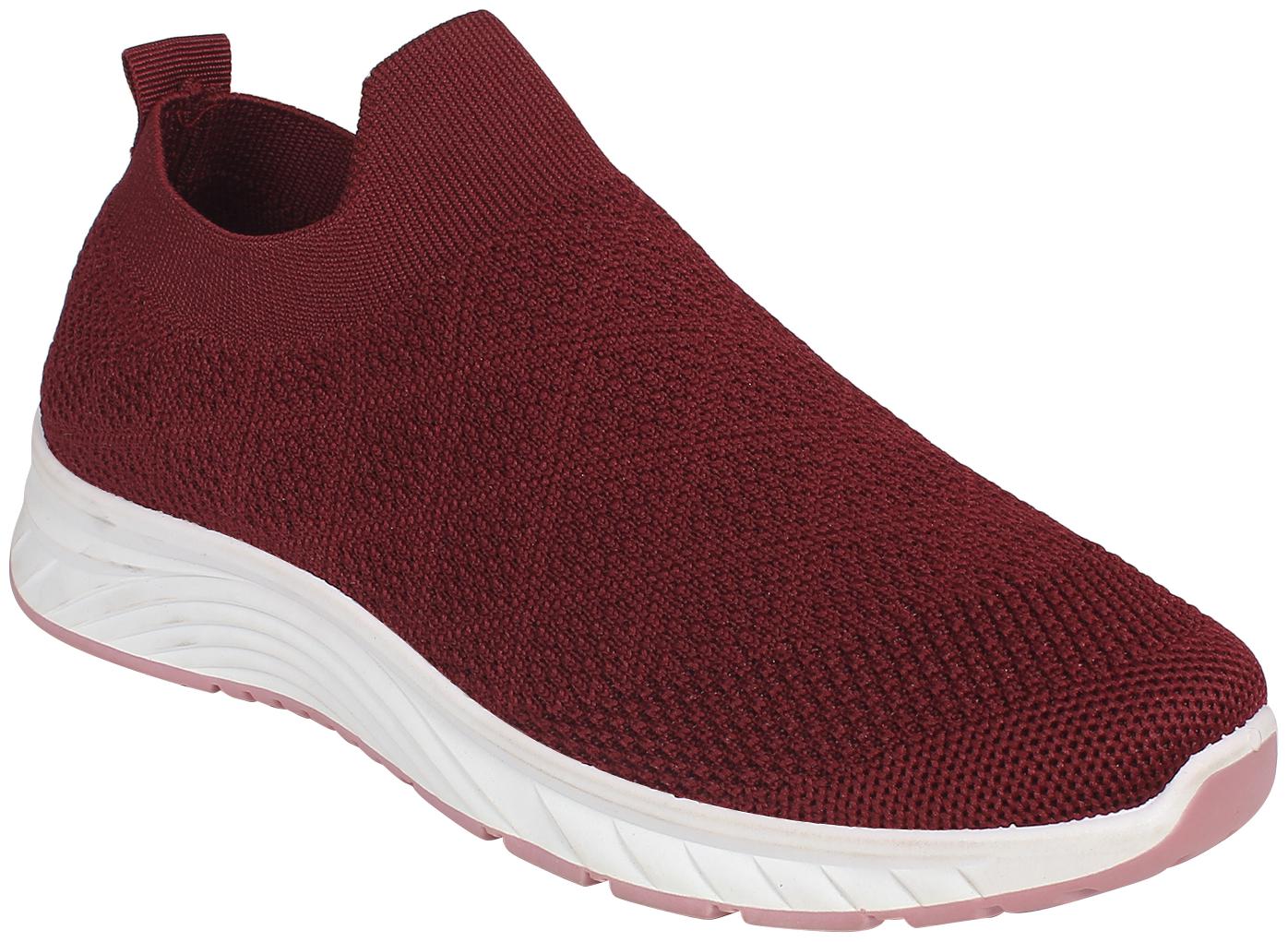 

cubane-50 Women Maroon Slip-On Shoes