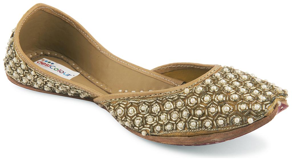 

DESI COLOUR Women Gold Mojaris