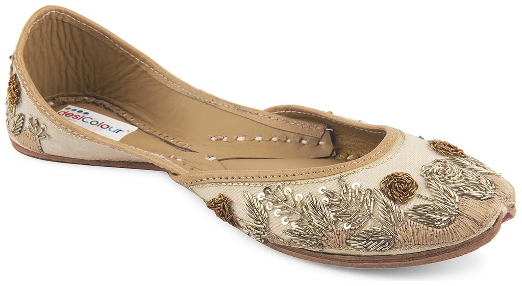 

DESI COLOUR Women Brown Mojaris