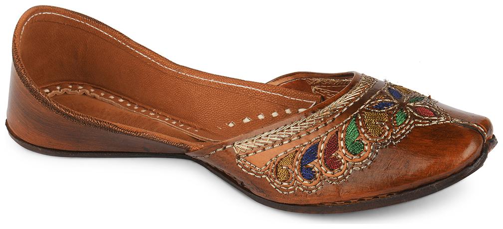 

DESI COLOUR Women Brown Mojaris