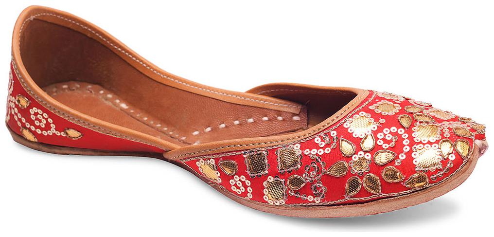 

DESI COLOUR Women Red Mojaris