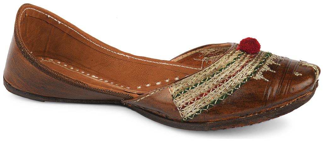 

DESI COLOUR Women Brown Mojaris