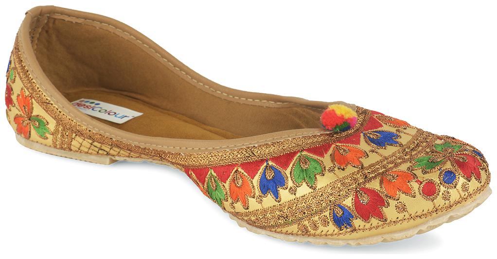 

DESI COLOUR Women Beige Mojaris