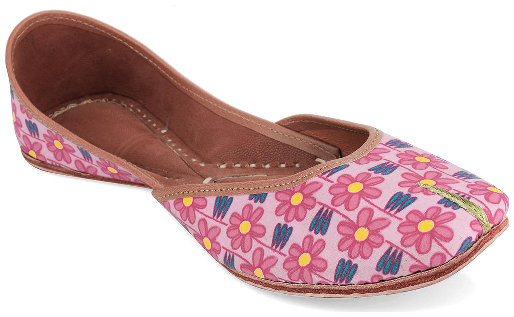 

DESI COLOUR Women Pink Mojaris
