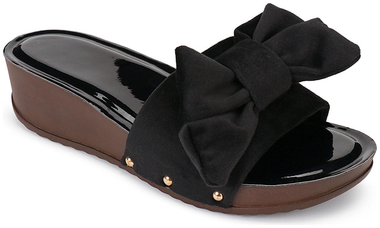 

Do Bhai Women Black Sandals
