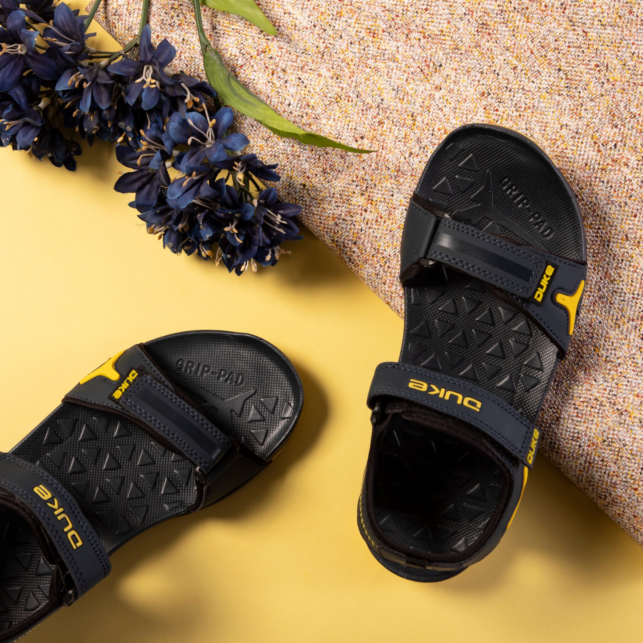 

Duke Men Yellow Black Sandals