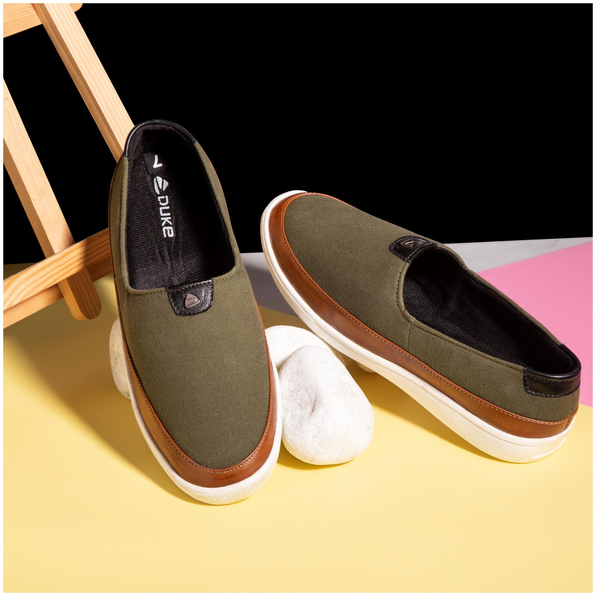 

Duke Men Grey Casual Shoes