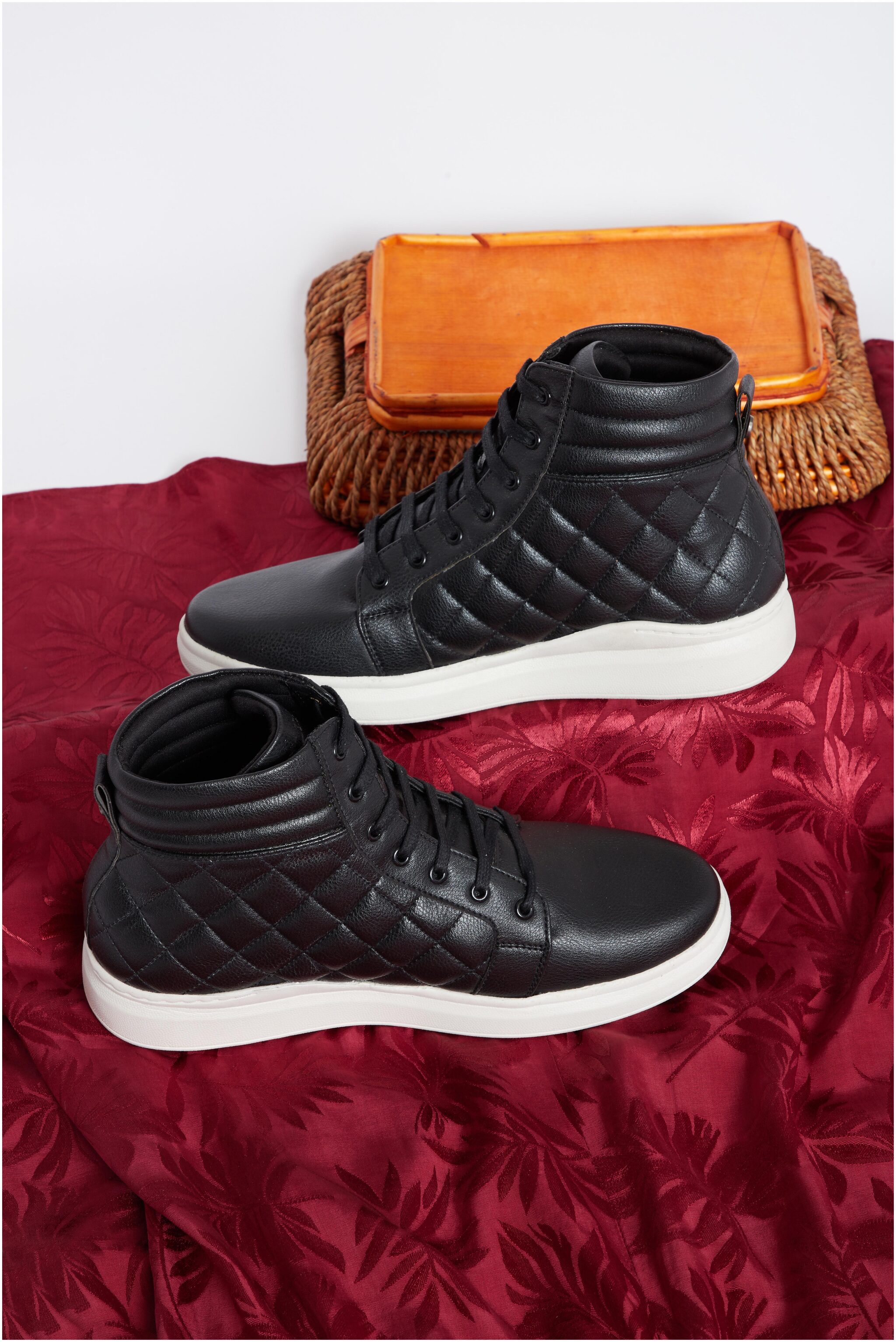 

Duke Sneakers Men Black Sneakers