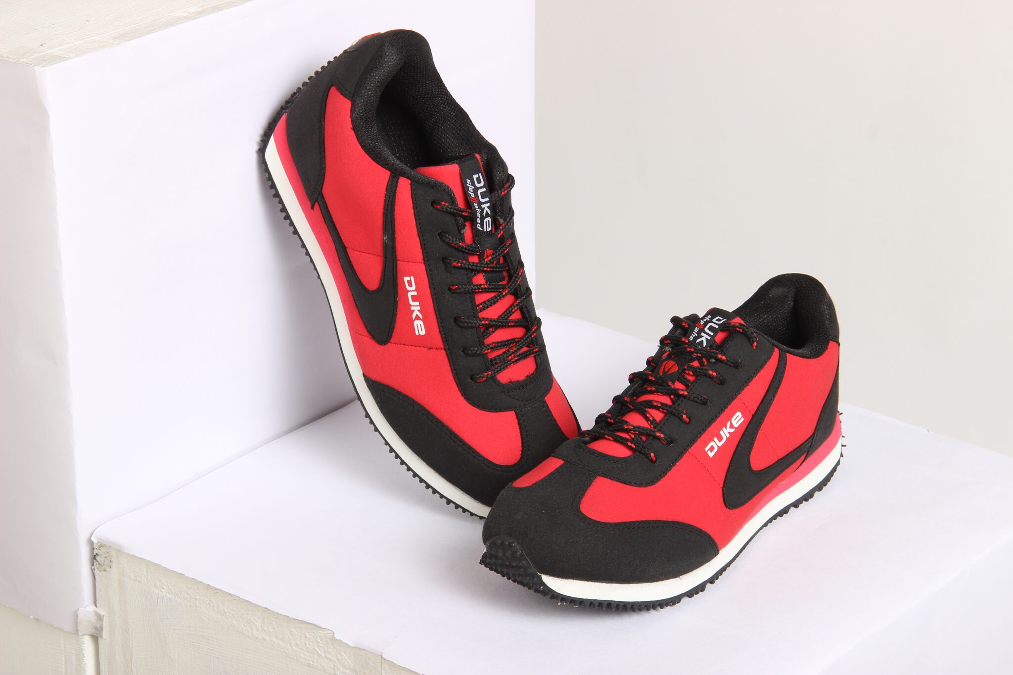 

Duke Men Training Gym Shoes ( Red )