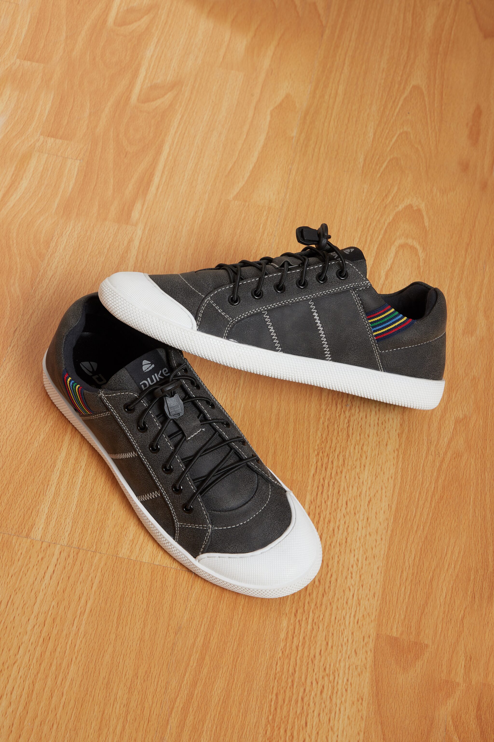 

Duke Sneakers Men Black Sneakers