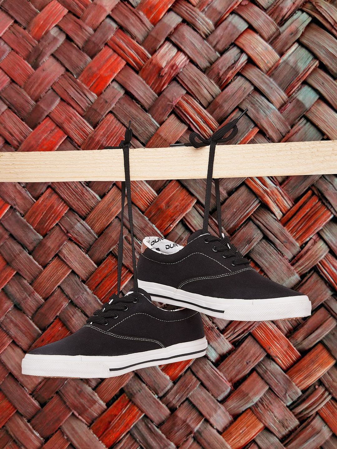 

Duke Men Black Sneakers