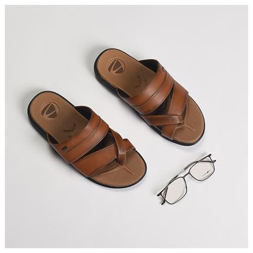 

Duke Men Tan Indoor Slippers - 1 Pair