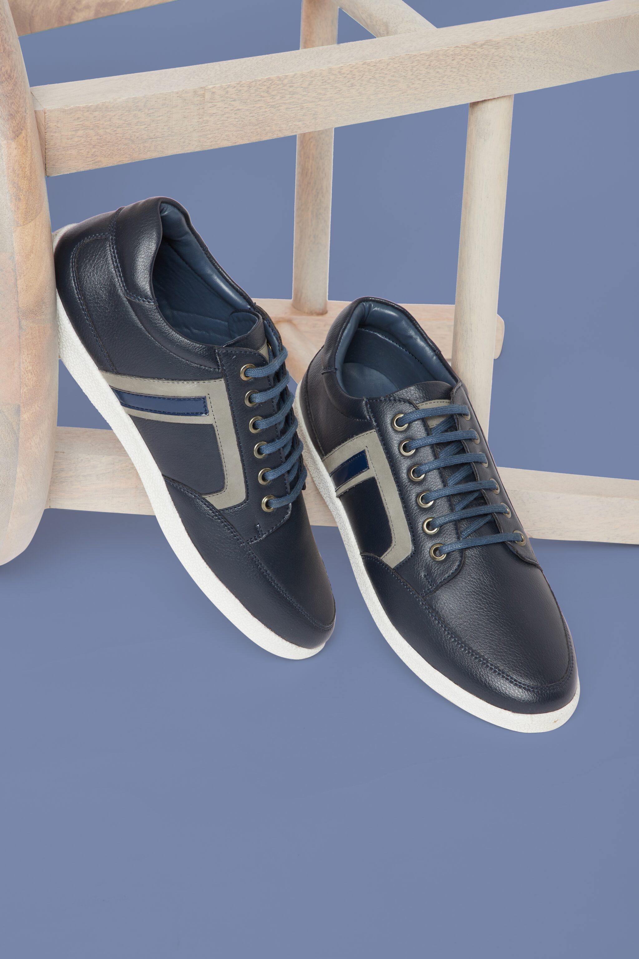 

Duke Sneakers Men Navy Blue Classic Sneakers - Fwol556