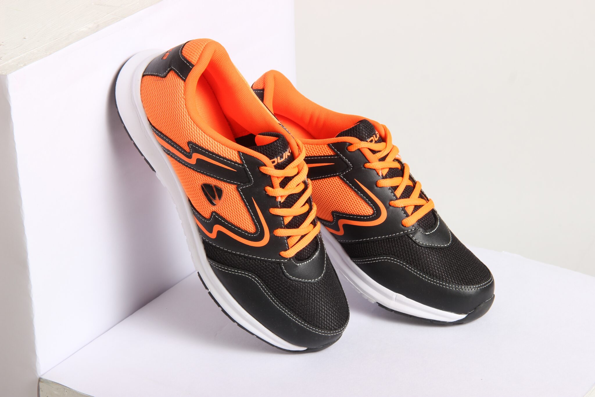 

Duke Men Training Gym Shoes ( Orange )