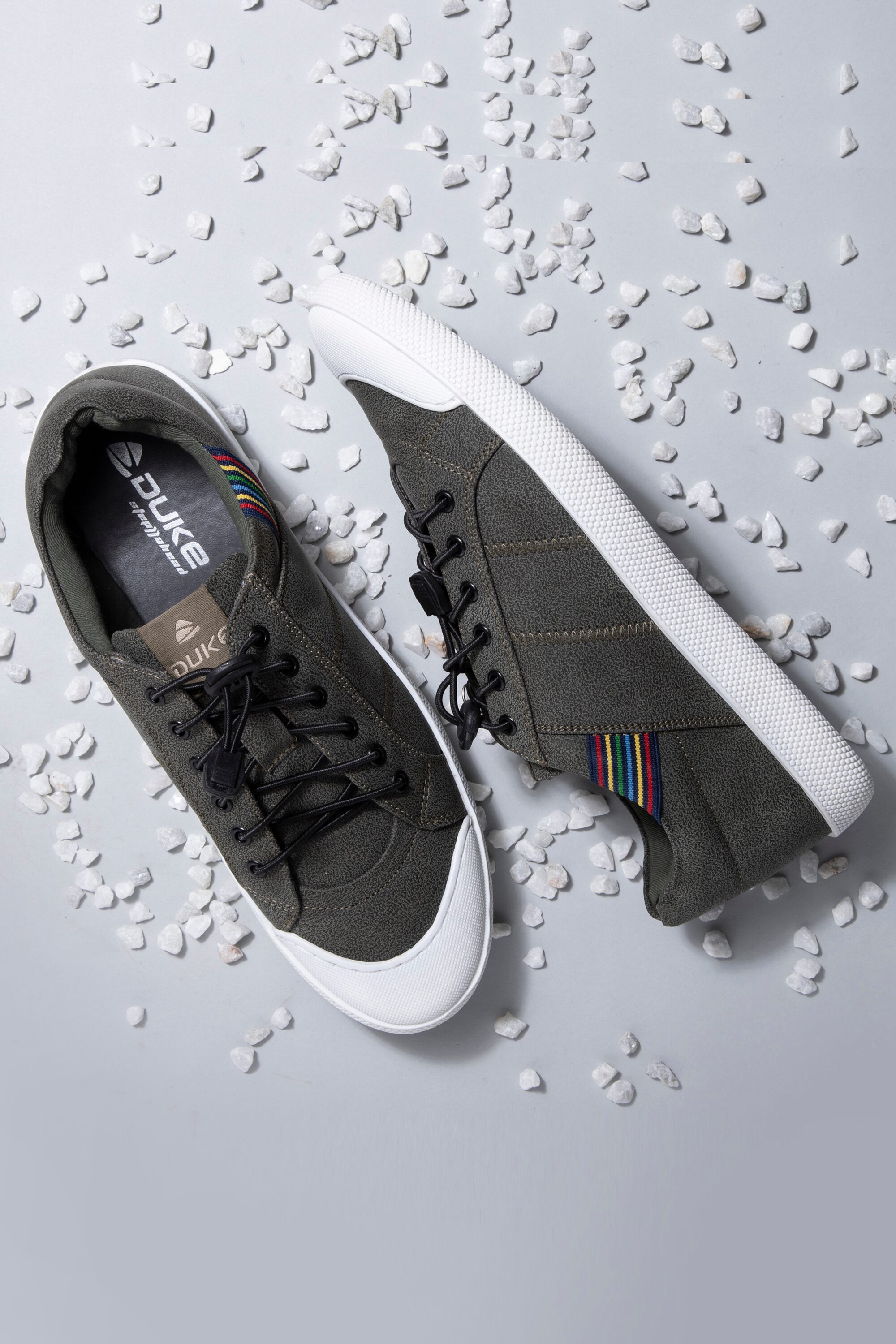 

Duke Sneakers Men Grey Sneakers