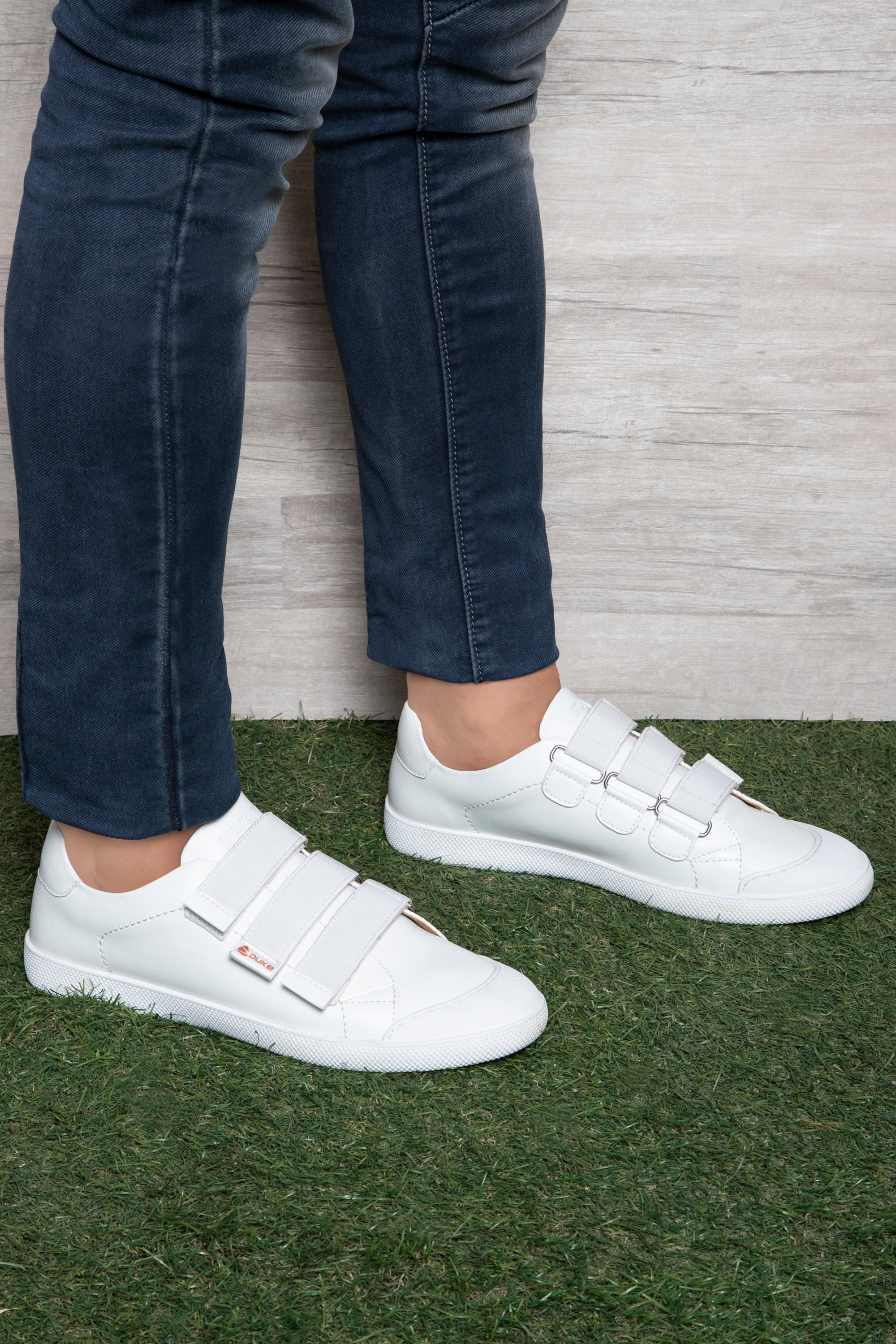

Duke Sneakers Men White Sneakers