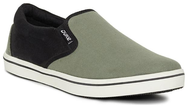 

Duke Men Green Sneakers