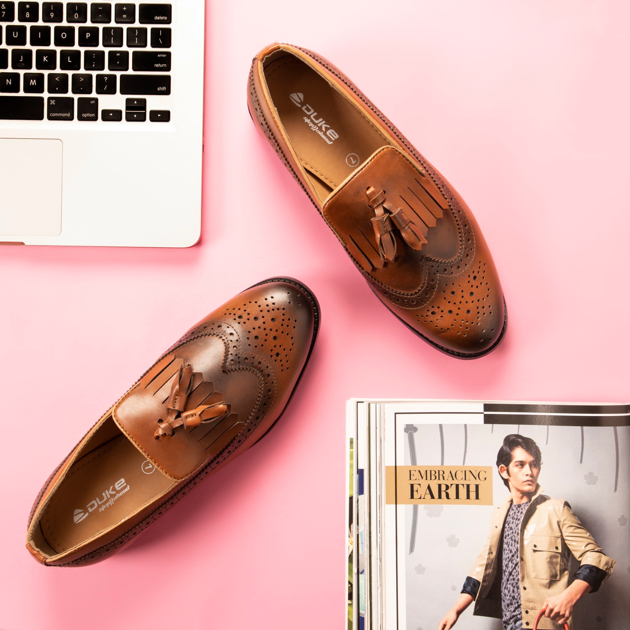 

Duke Men Tan Loafers