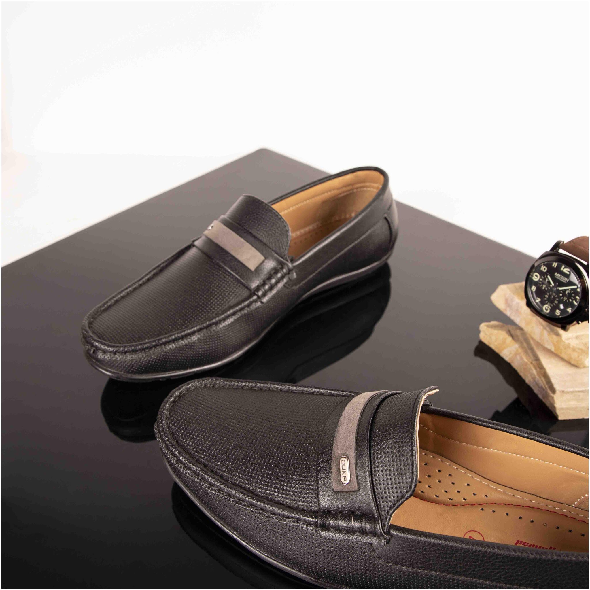 

Duke Men Black Loafers