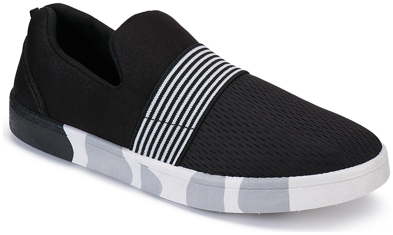 

Earton Men Black Loafers