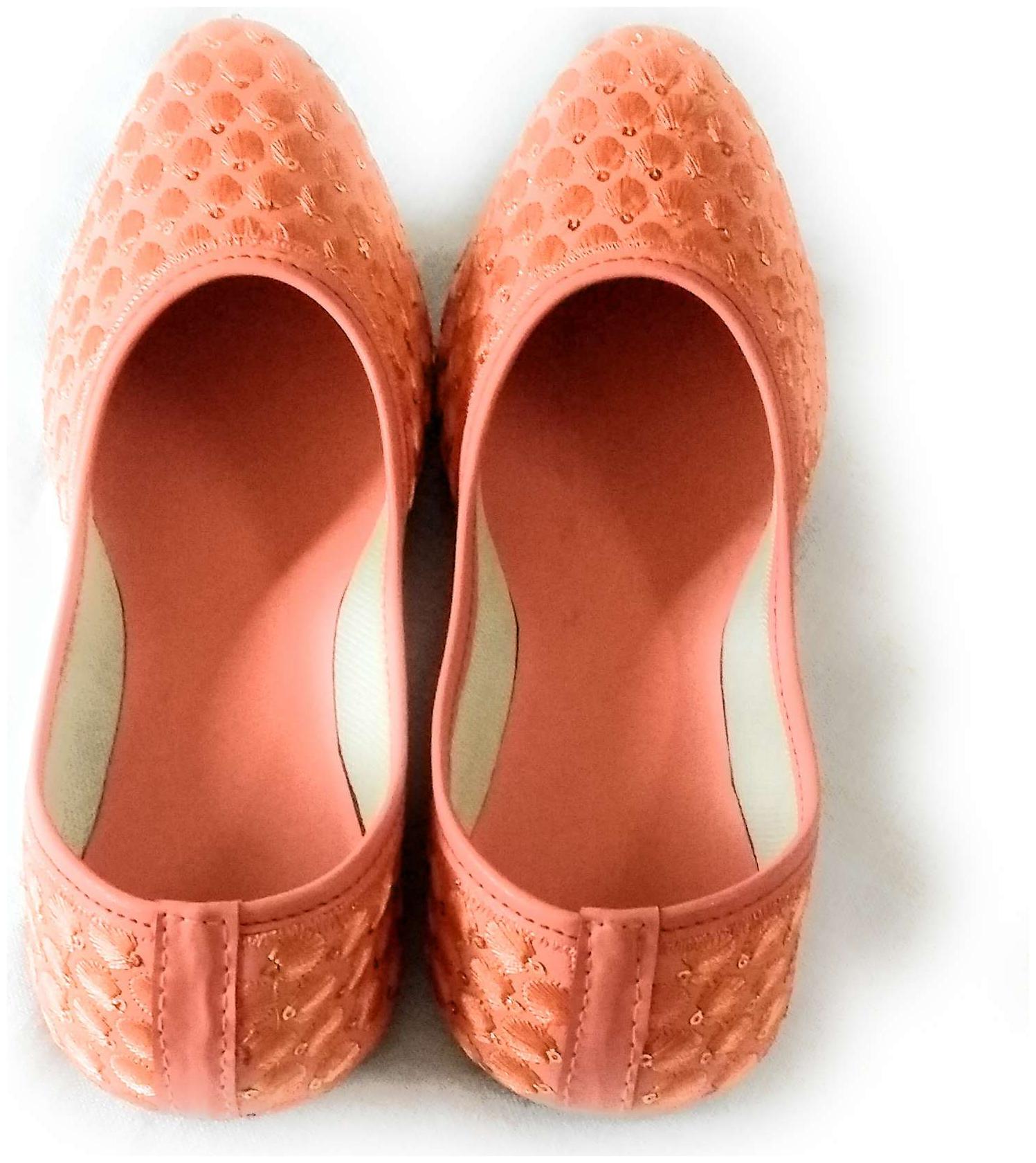 

Fashion World modern designing bellies for womens and girls