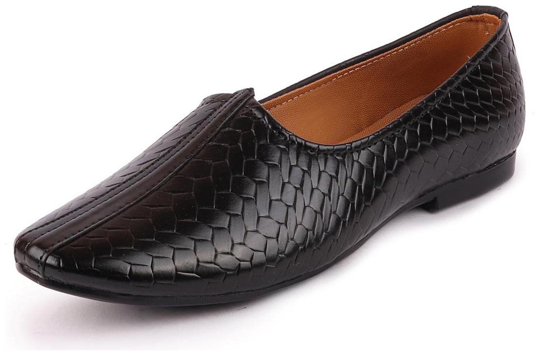 

Fausto Men s Black Ethnic Jutis and Mojaris