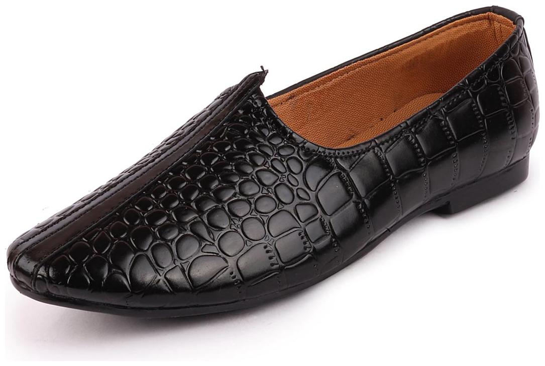 

Fausto Men s Black Ethnic Jutis and Mojaris