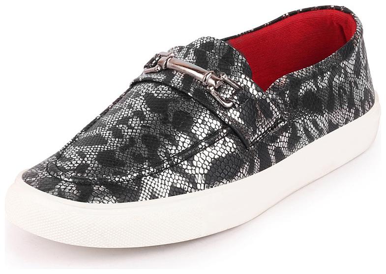 

FAUSTO Women Black Loafers