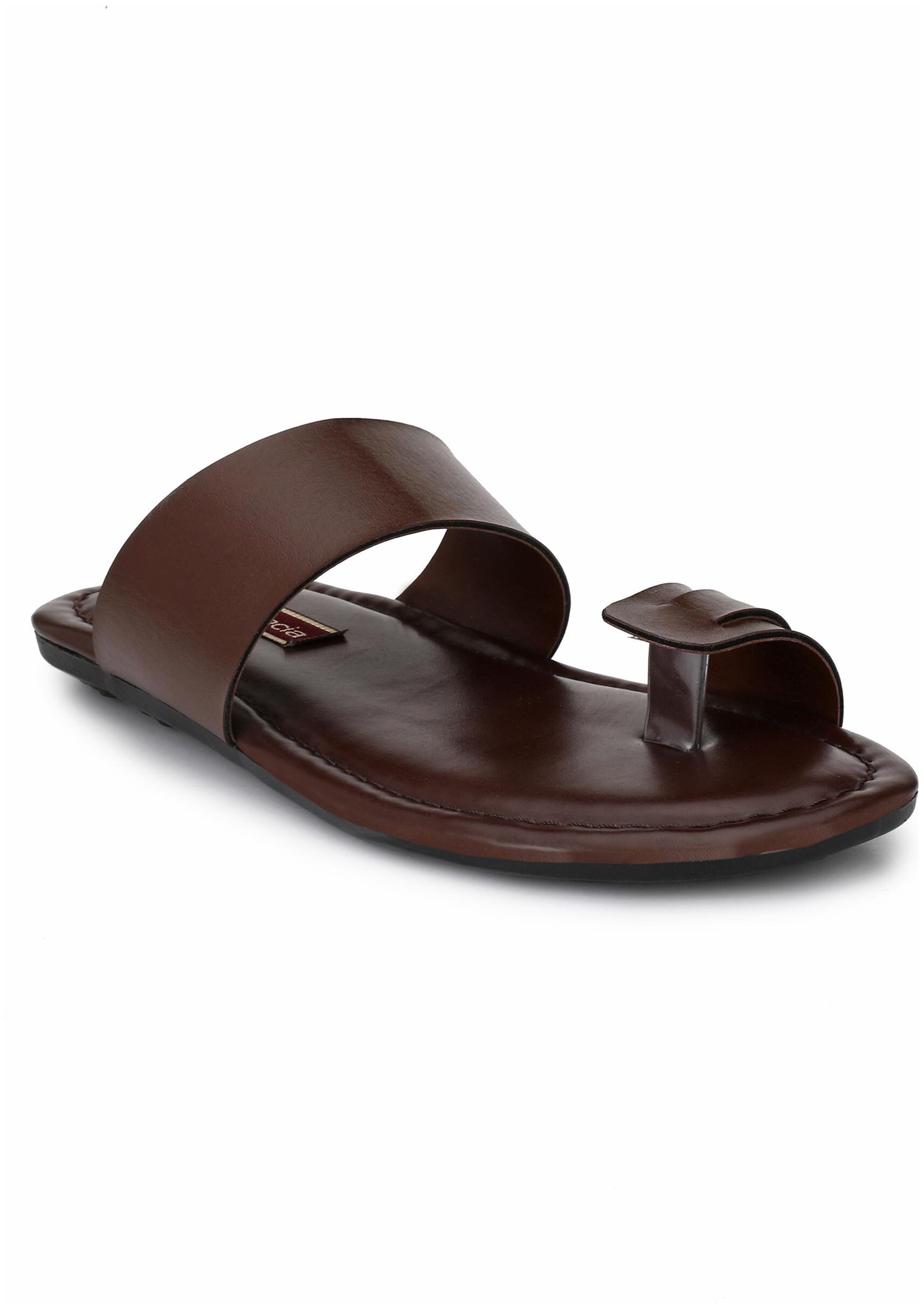 

Fentacia Men Brown Flip-Flops - 1 Pair