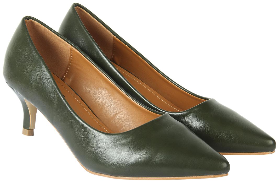

Flat n Heels Women Green Pumps